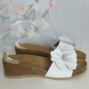 White Flower Leather Sandals made in Italy
